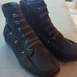 Black High-Top Women's Shoes